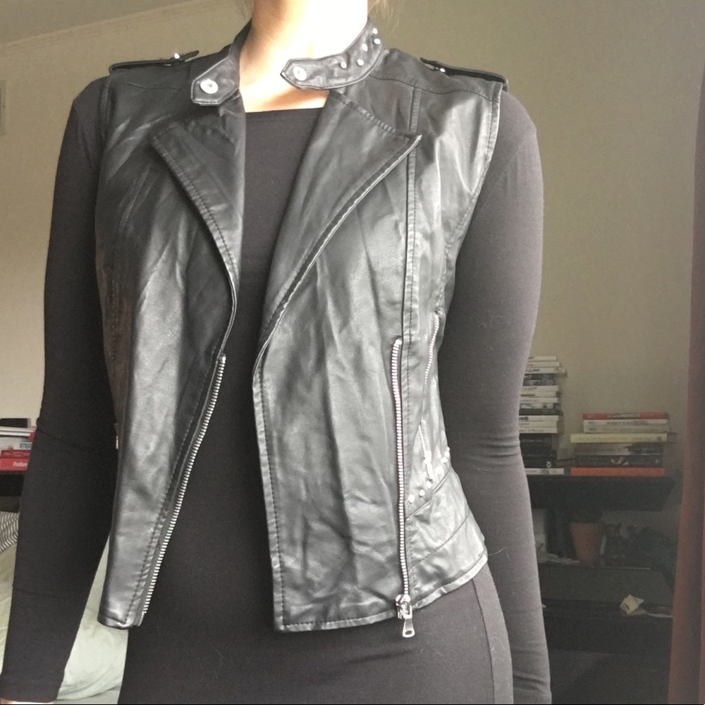 Allen B by Allen Schwartz black vest size small - Picture 2 of 6